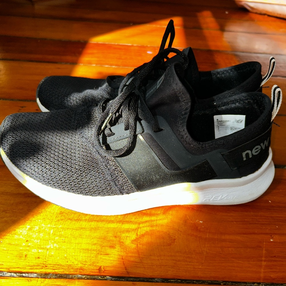 Black New Balance Sneakers 🖤